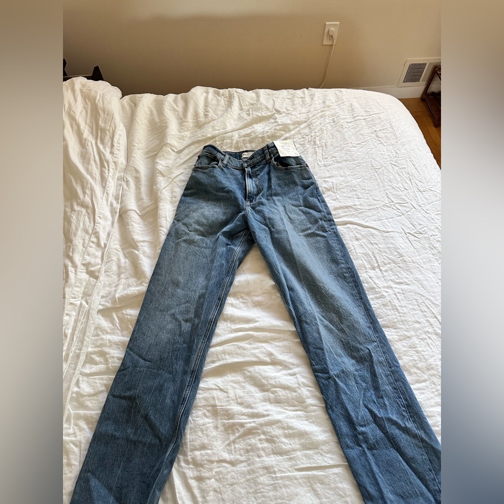 Abercrombie Curve Love 90’s Straight leg jean size 27.